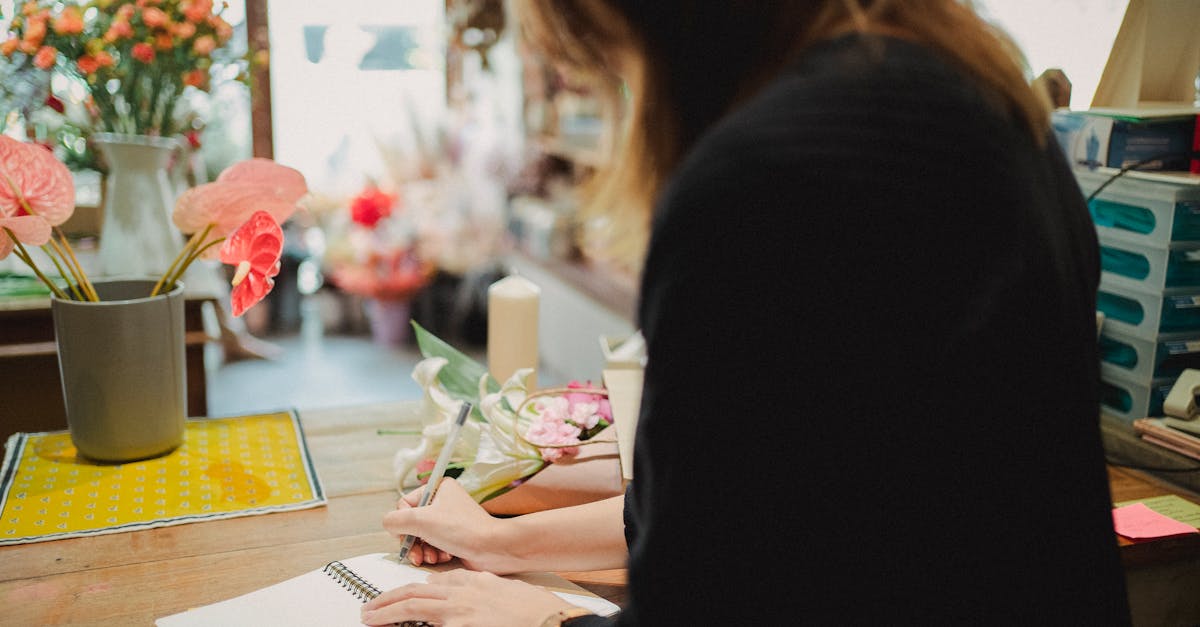 Designing Simple Yet Elegant Centrepieces for Beginners