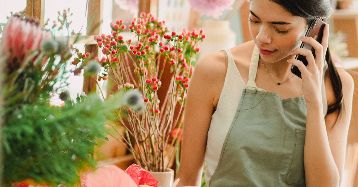 Spotlight on Local Flora: Seasonal Flower Arrangements in Blackwood